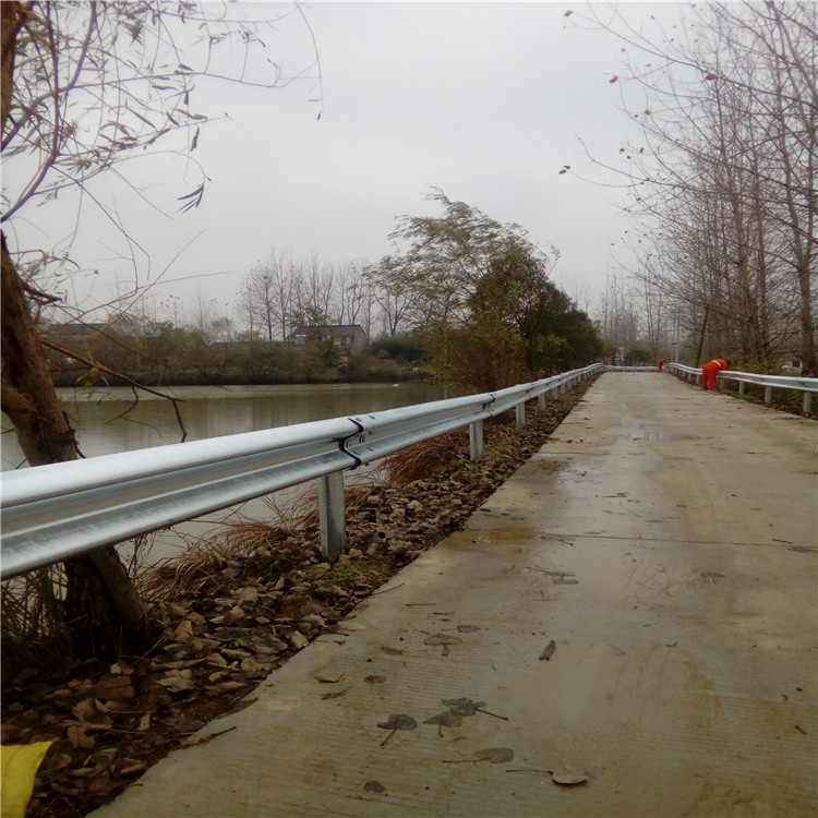 浙江公路護(hù)欄多少錢(qián)一米？